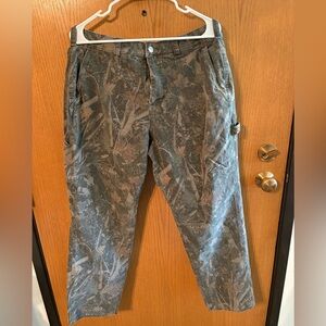 Abercrombie & Fitch Men's Camouflage Cargo Pants - Gray Green